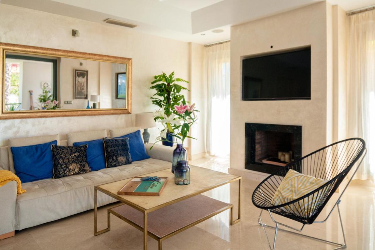 Polo Royale Waterfront Luxury Apt - 3 Terraces And Pool Sotogrande Bagian luar foto