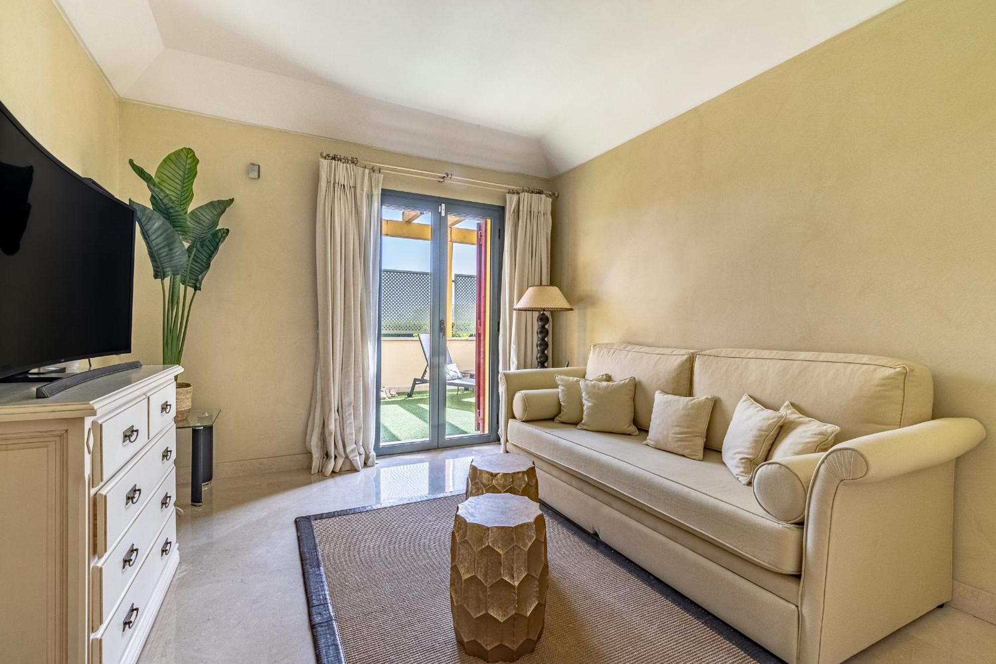 Polo Royale Waterfront Luxury Apt - 3 Terraces And Pool Sotogrande Bagian luar foto
