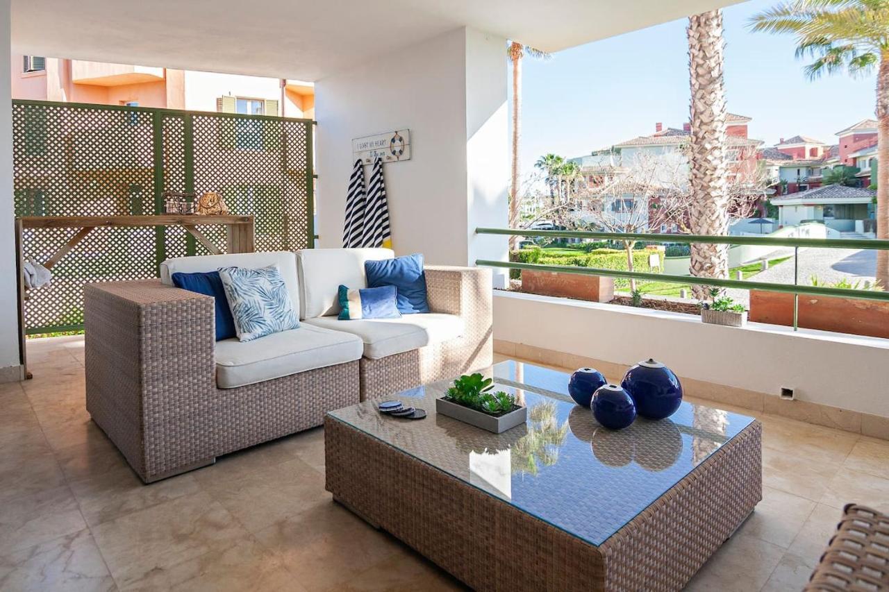 Polo Royale Waterfront Luxury Apt - 3 Terraces And Pool Sotogrande Bagian luar foto