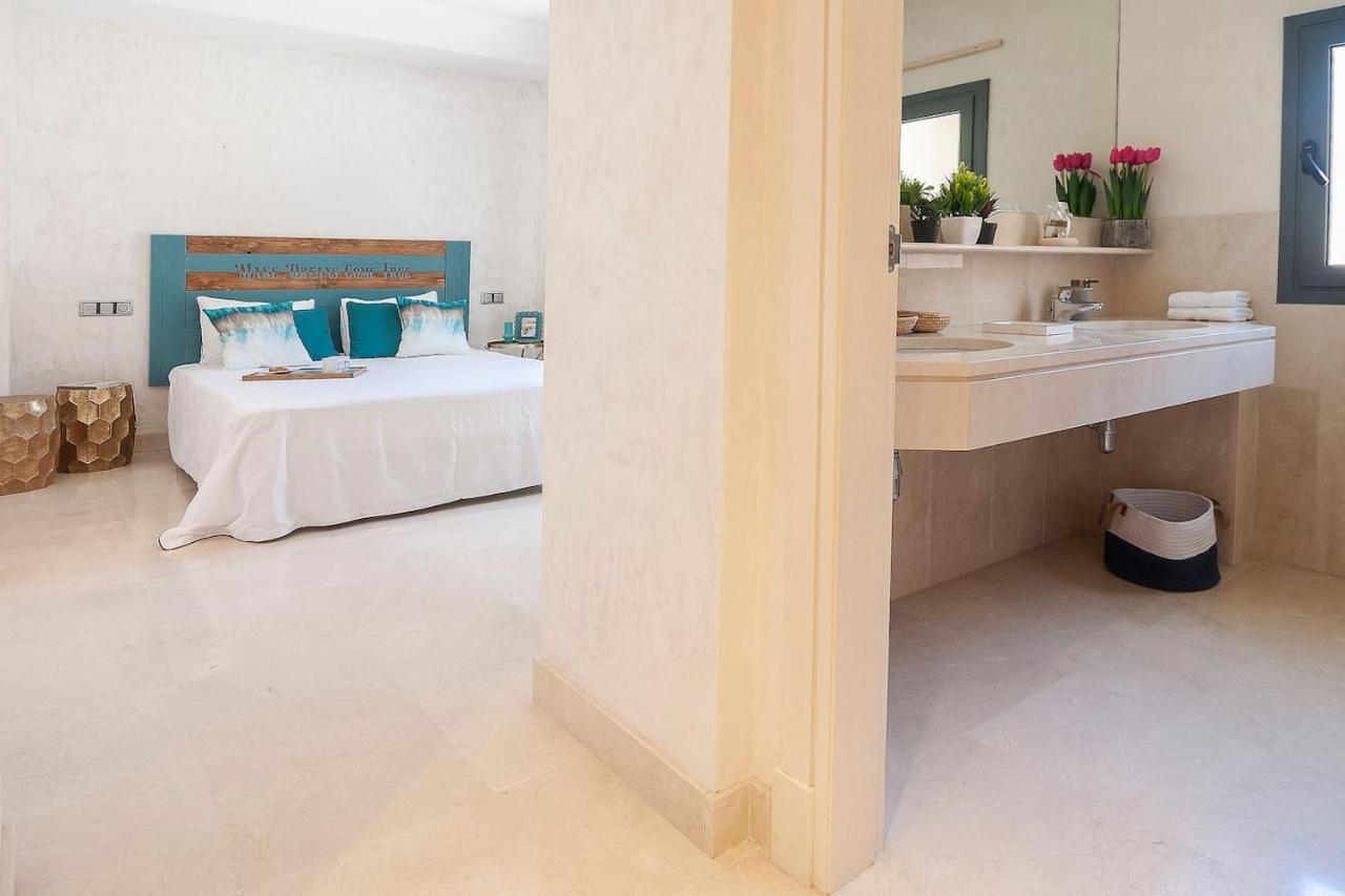 Polo Royale Waterfront Luxury Apt - 3 Terraces And Pool Sotogrande Bagian luar foto