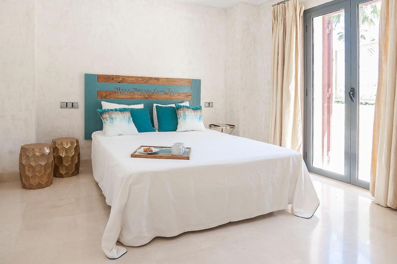 Polo Royale Waterfront Luxury Apt - 3 Terraces And Pool Sotogrande Bagian luar foto